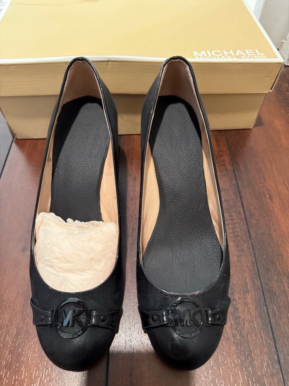 MICHAEL Michael Kors Black Logo Round-Toe Ballet Flats